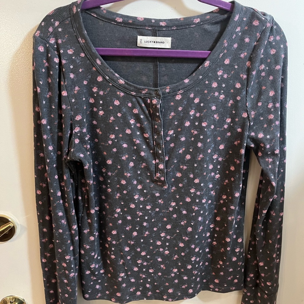 Cute Lucky Henley top, size Large. Only worn a couple times.